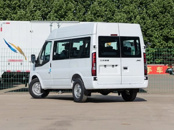 Jiangling Fushun 2025 2.0T manual diesel short-axle low-top commuter version 9-seater lift-up tailgate (rear air conditioning) - Image 3