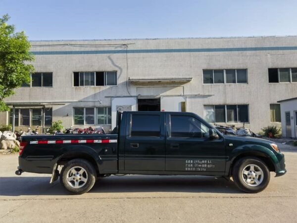 Baodian 2018 2.9T New Value Two-wheel Drive Diesel Luxury Extended Cargo Box JX4D30B5L - Image 2