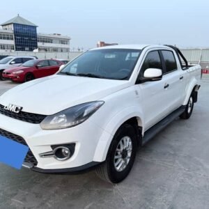 Yuhu 3 2018 1.8T gasoline two-wheel drive luxury version long wheelbase