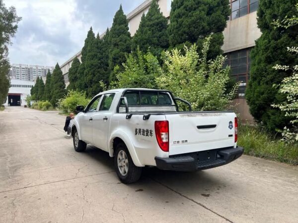 Baodian 2023 2.5T Diesel Four-wheel Drive Premium Edition Standard Wheelbase JX4D25A6L - Image 2