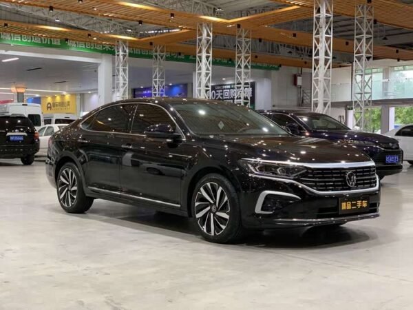 Passat 2023 model facelift 330TSI premium version - Image 2