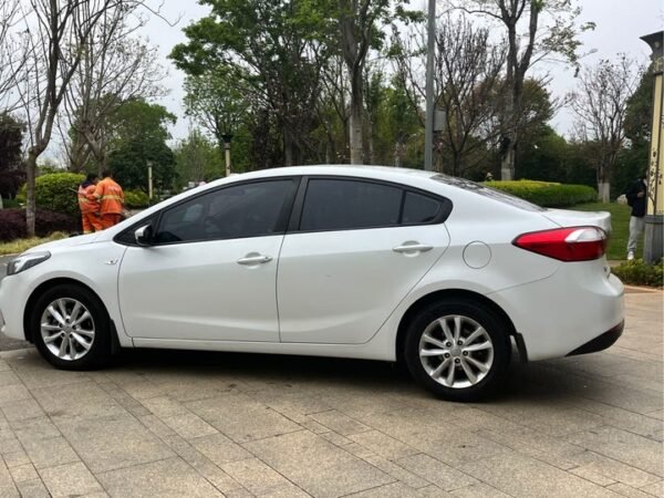 Kia K3 2016 1.6L automatic GLS - Image 2